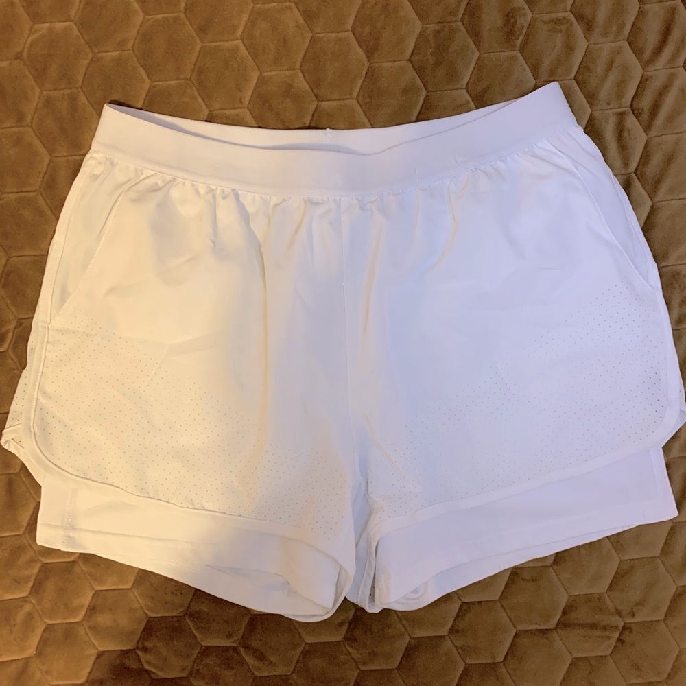 Beyond Athletica Shorts L
